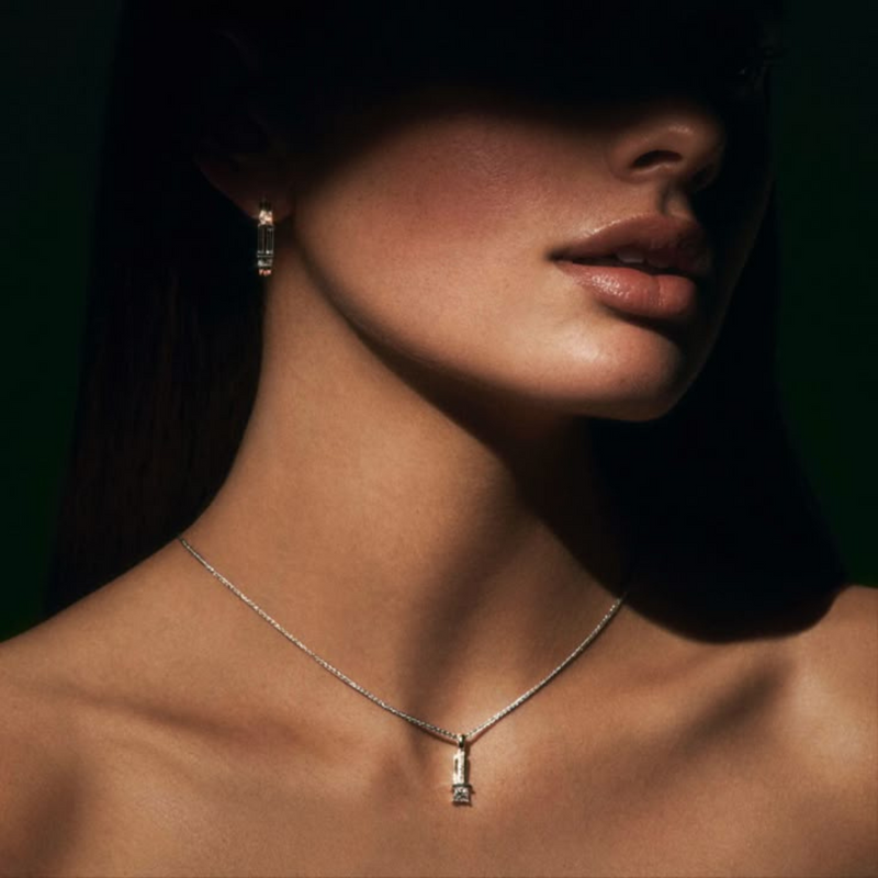 Necklaces - 26 items