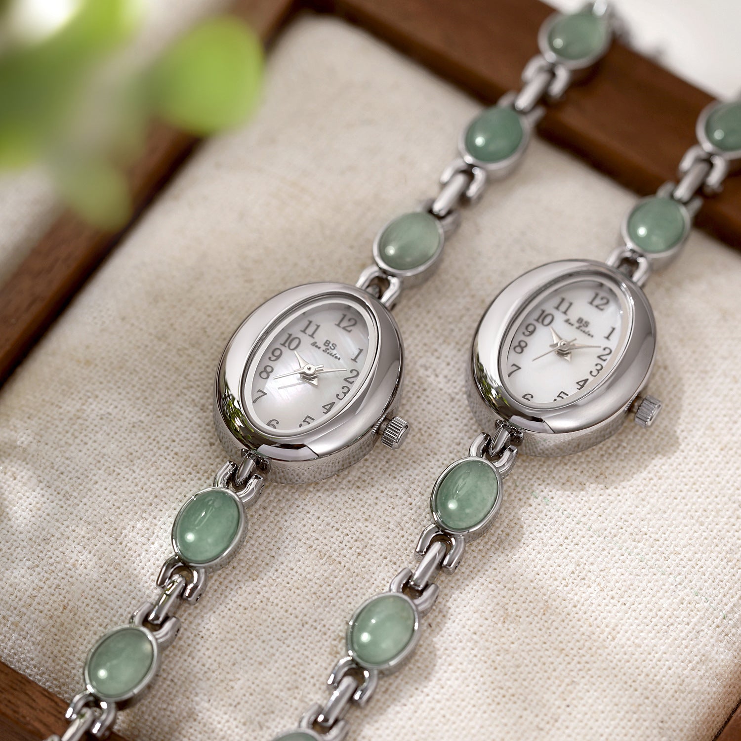 Sophisticated Oval Dial Stone Quartz Watch