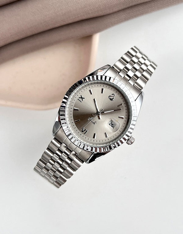 Fluted Bezel Date Dial Bracelet Watch