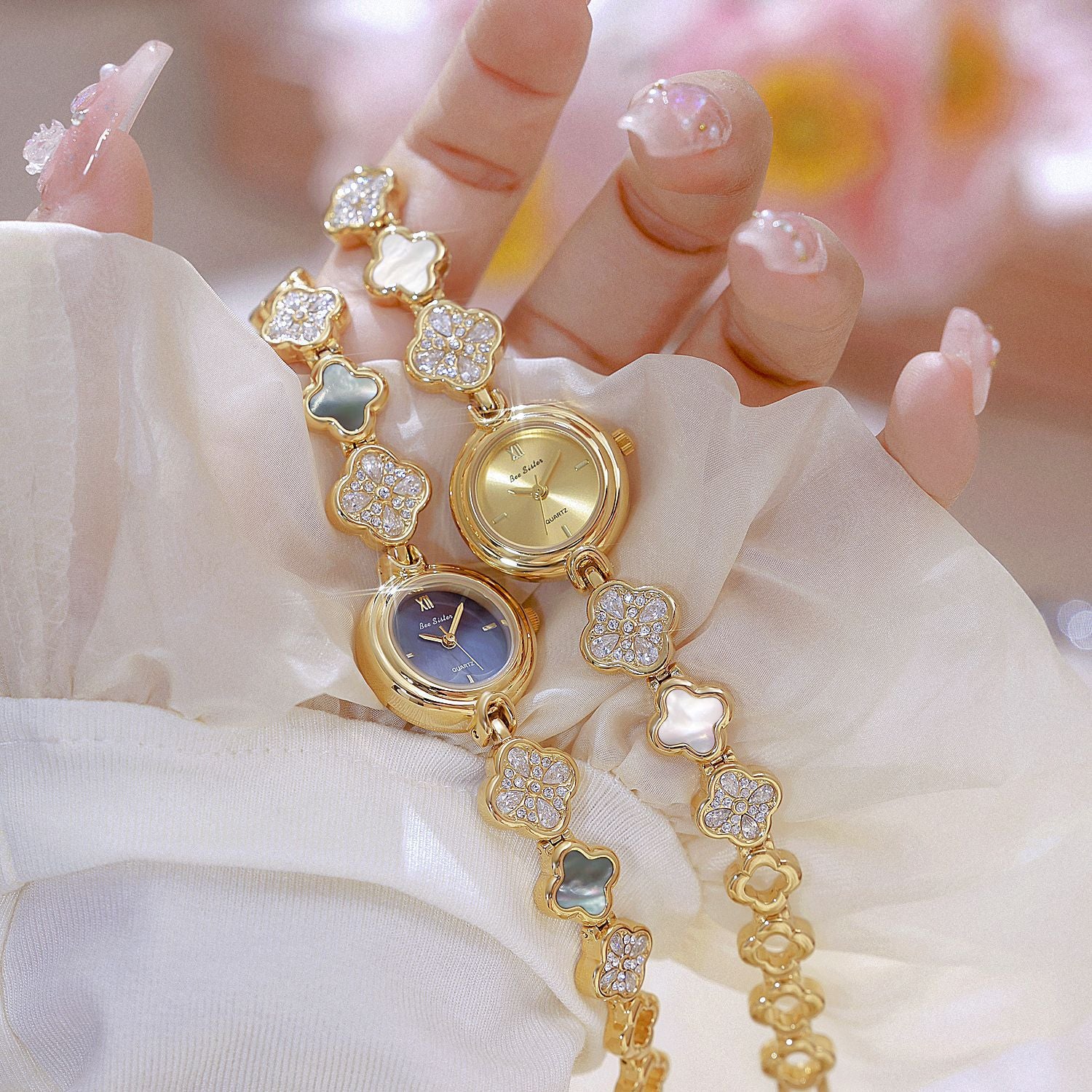 Elegant Floral Design Quartz Watch
