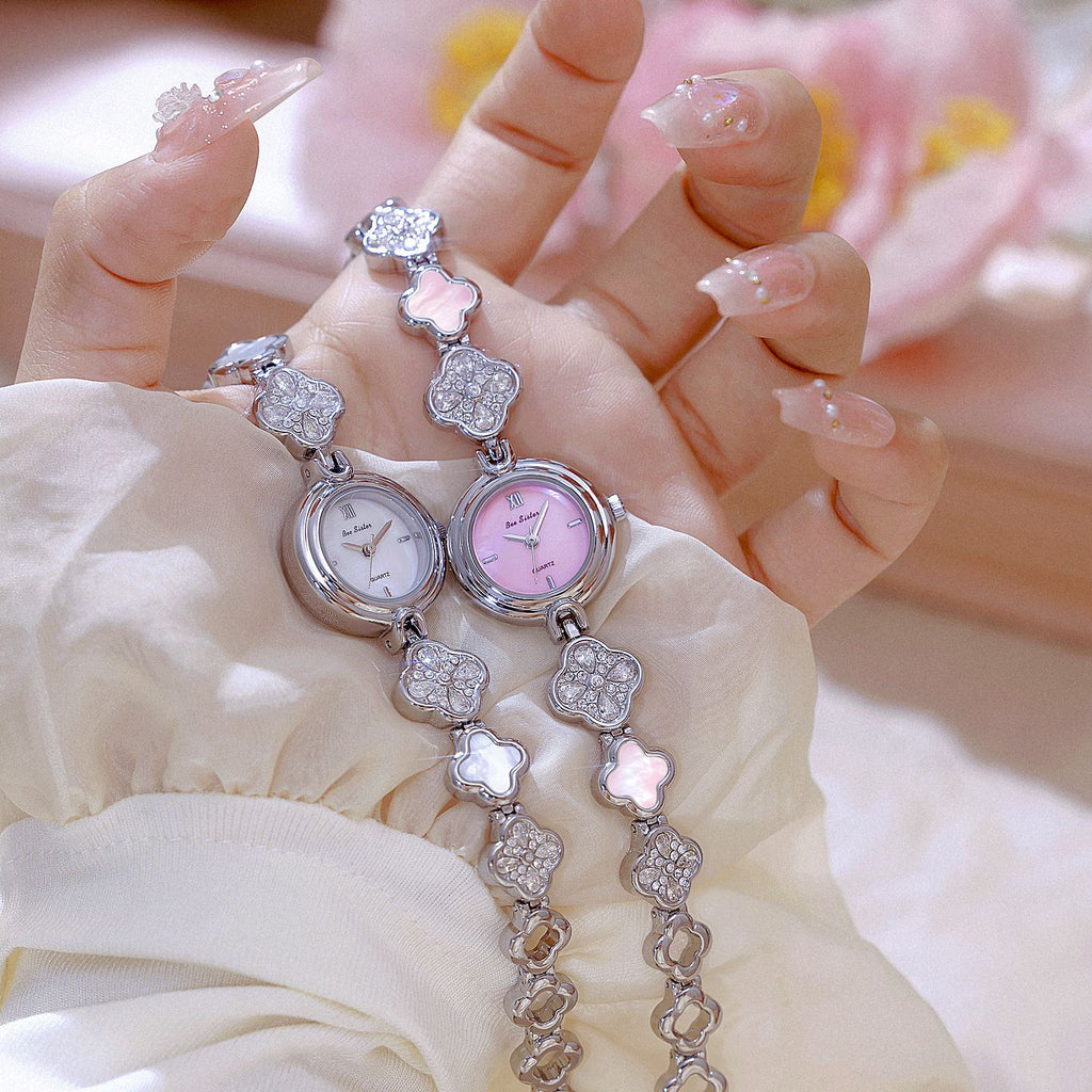 Elegant Floral Design Quartz Watch