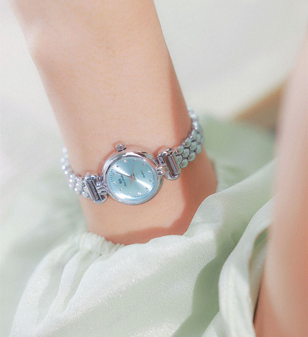 Round Crystal Dial Link Bracelet Watch