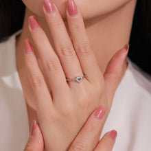 Heart light Halo Dainty Heart Ring