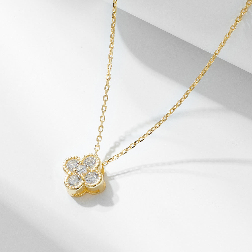 Clover Pendant Necklace