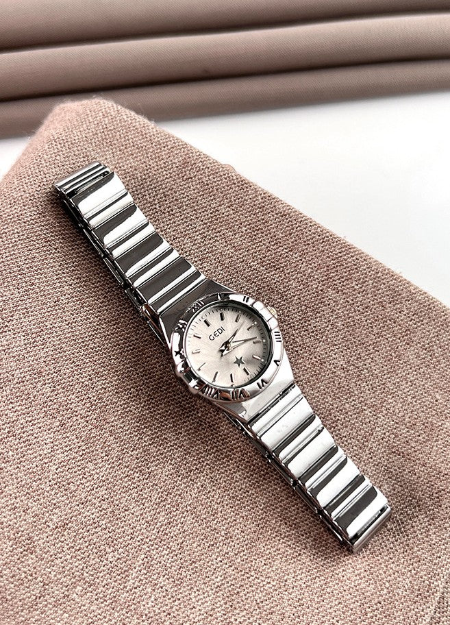 Fluted Bezel Roman Marker Bracelet Watch