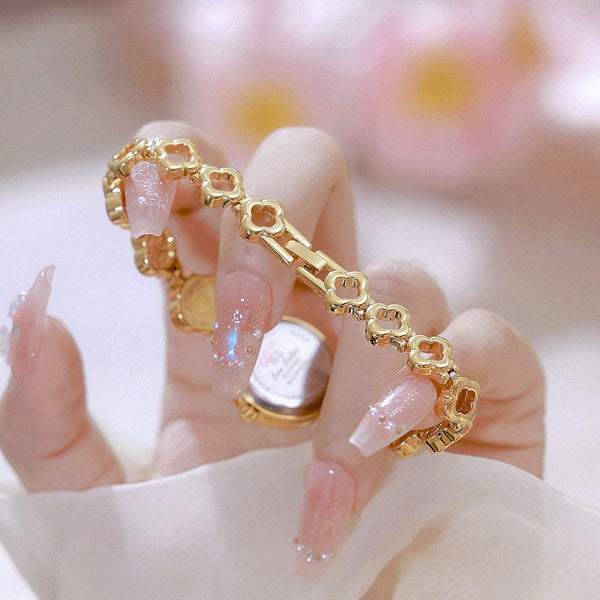 Elegant Floral Design Quartz Watch