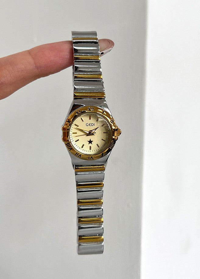 Fluted Bezel Roman Marker Bracelet Watch