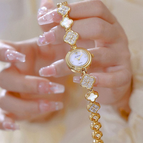 Elegant Floral Design Quartz Watch