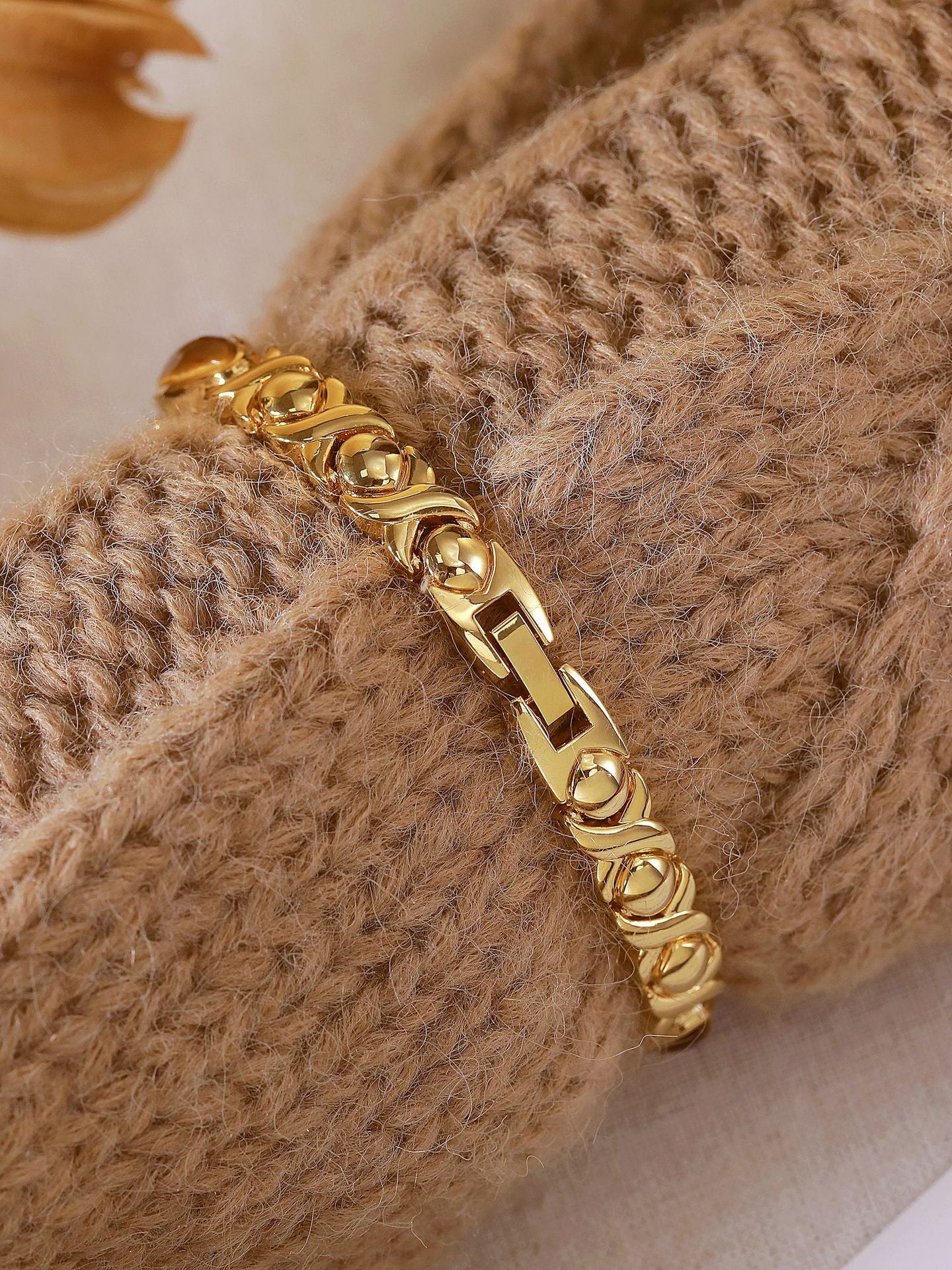 Elegant Roman Numeral Quartz Watch