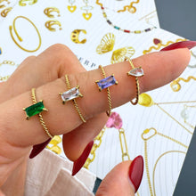 Liora Twisted Solitaire Ring