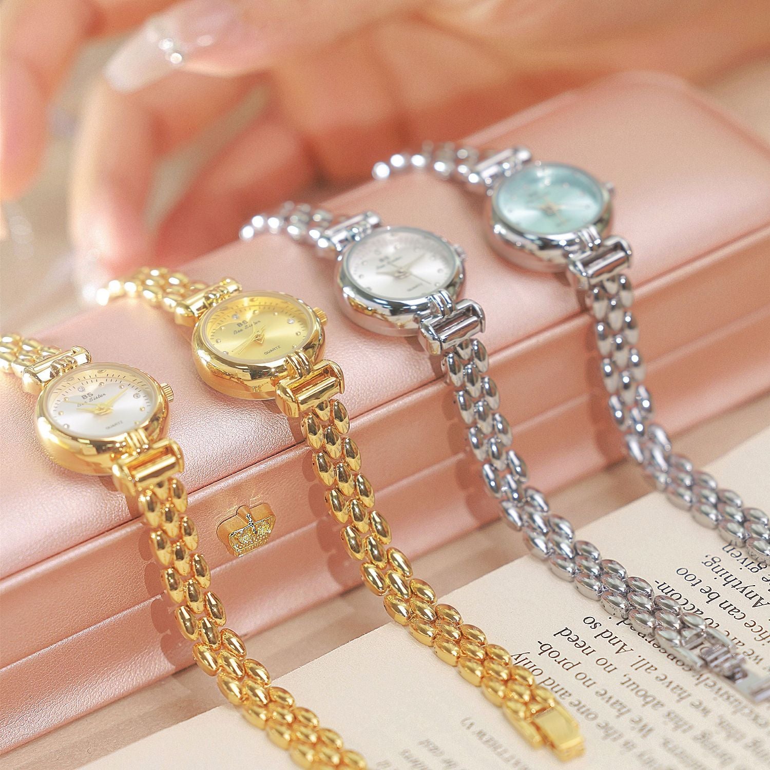 Round Crystal Dial Link Bracelet Watch