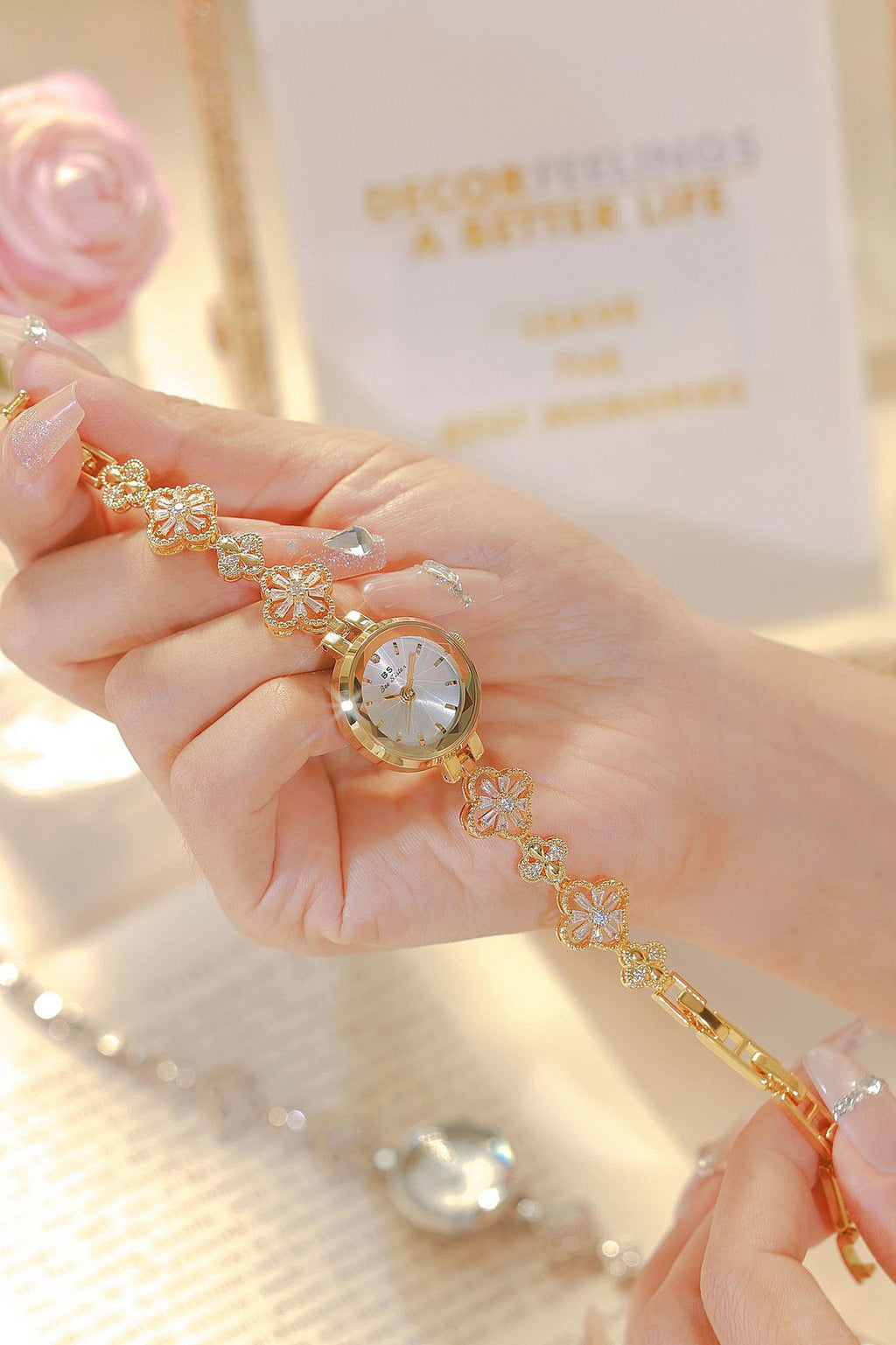 Round Minimal Dial Floral Crystal Watch