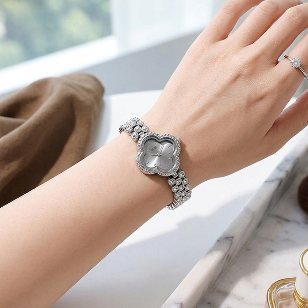 Clover Dial Crystal Bezel Bracelet Watch