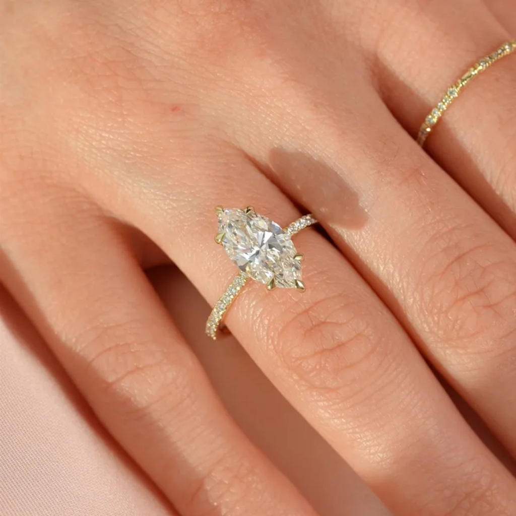 Nouravi Solitaire Ring