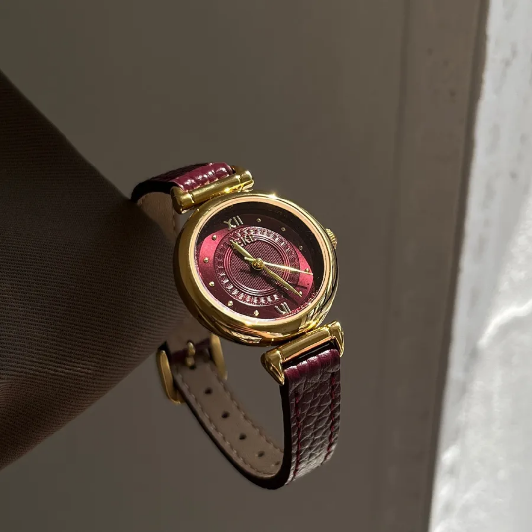 The Commuter Round Watch